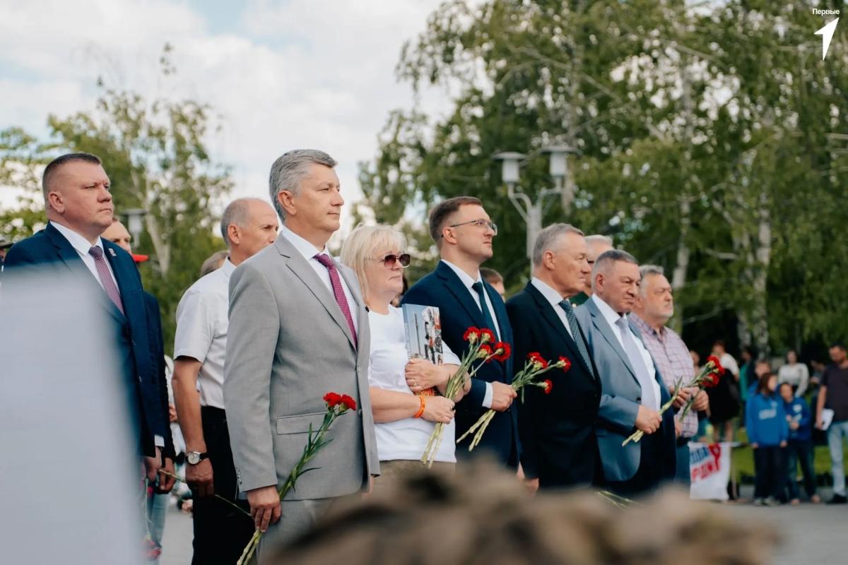 Активисты университета приняли участие в патриотическом мероприятии «Народов много – Россия одна» Фото 8